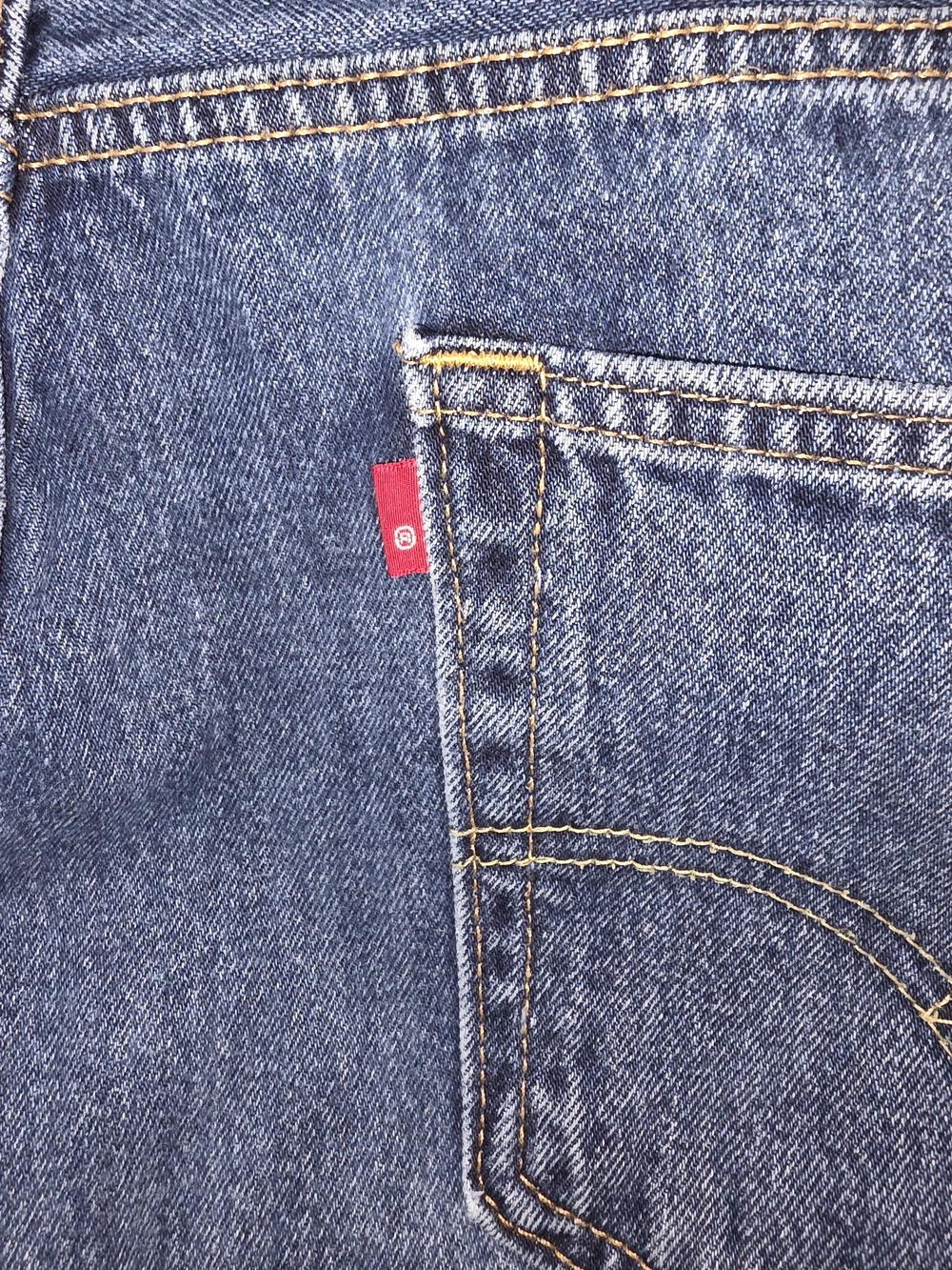 Levi's Relaxed Fit Tapered Leg Men's Jeans in Medium Blue Wash 42/34